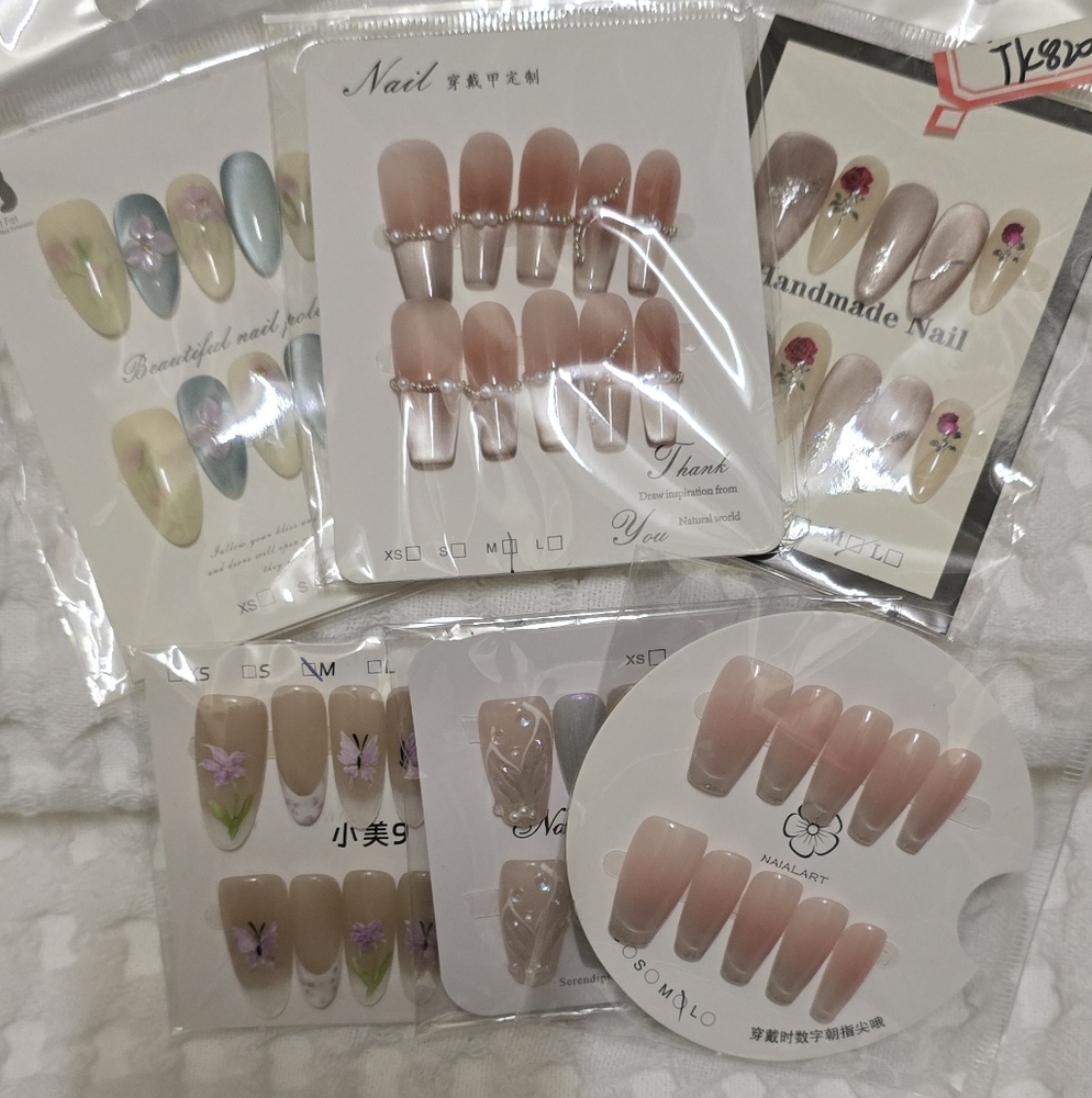 Assorted Nail Art Set with Floral Designs